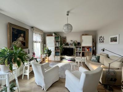 Appartement - 87 m² - 3 pièces