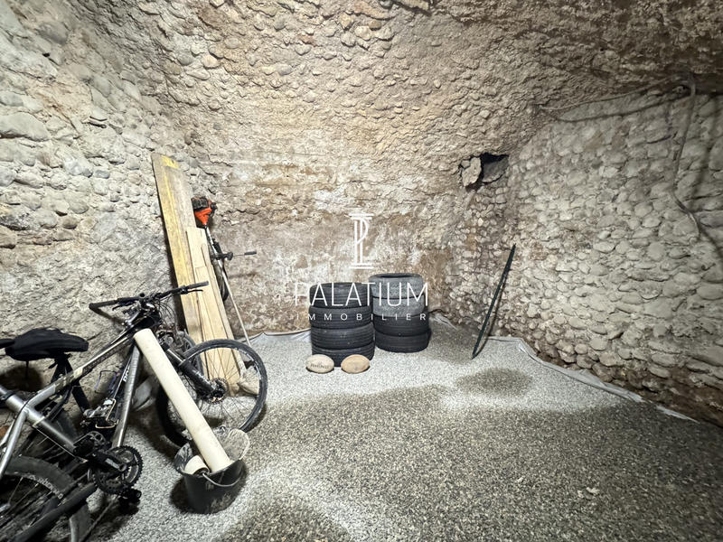 Maison - 90 m² - 3 pièces