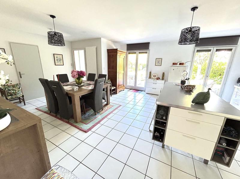 Maison traditionnelle - 110 m² - 5 pièces