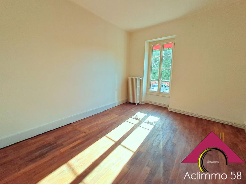 Fonds de commerce - Magasins - 1 080 m²