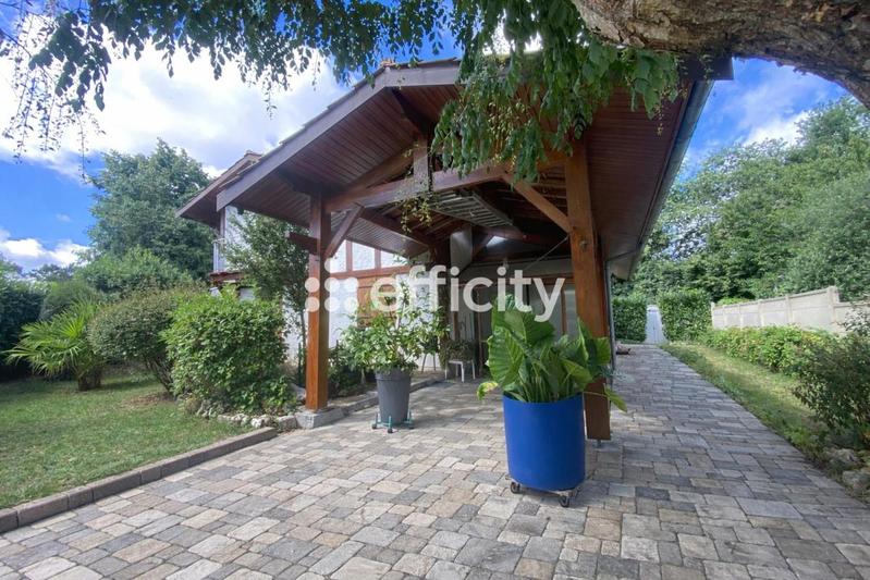 Maison - 140 m² - 6 pièces