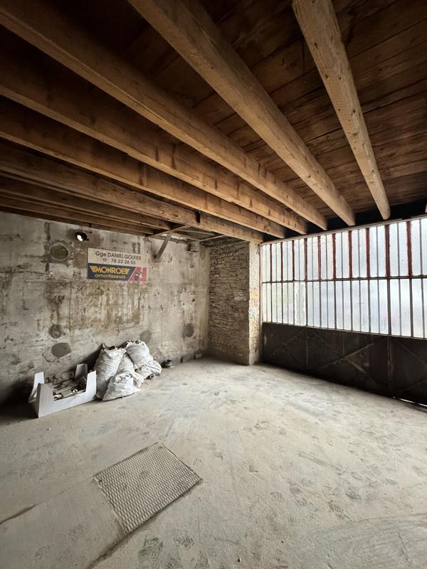Loft - 173 m² - 1 pièce