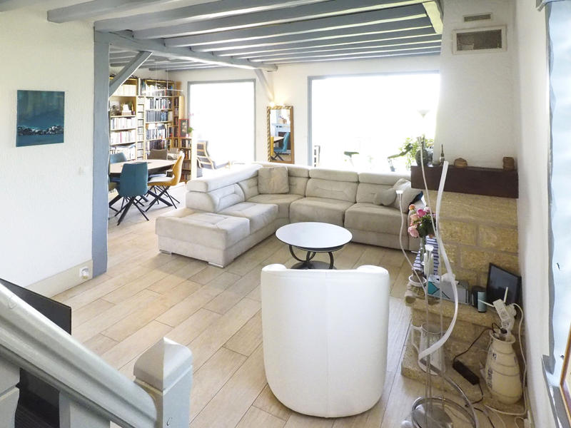 Maison - 180 m² - 9 pièces