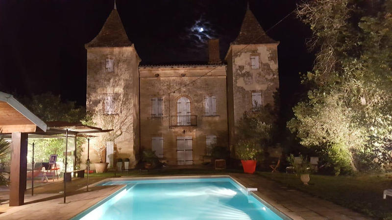 Château - 390 m² - 12 pièces