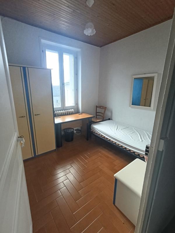 Appartement - 122 m² - 9 pièces