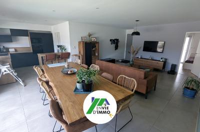 Maison - 88 m² - 5 pièces