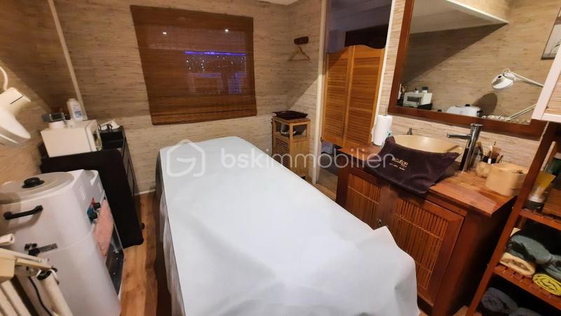 Beauté / Bien-être - 76 m²