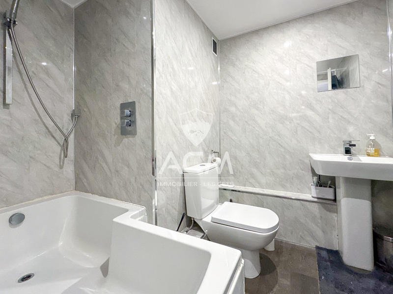 Appartement - 80 m² - 4 pièces