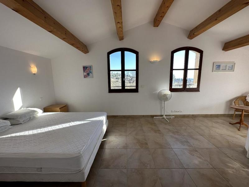 Villa - 245 m² - 8 pièces