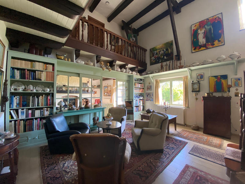 Maison - 267 m² - 8 pièces