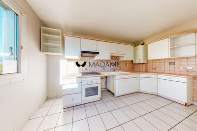 Appartement - 79 m² - 4 pièces