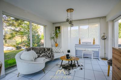 Maison - 260 m² - 5 pièces