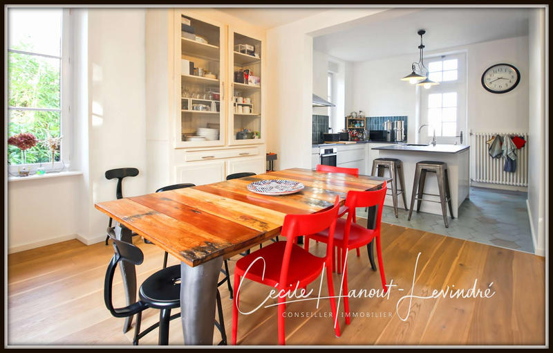 Maison - 188 m² - 8 pièces