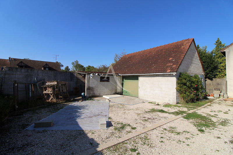 Maison - 98 m² - 5 pièces