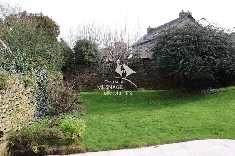 Maison traditionnelle - 156 m² - 5 pièces