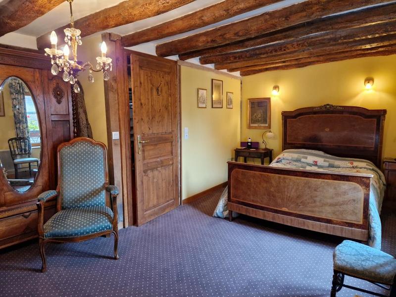 Maison ancienne - 208 m² - 8 pièces