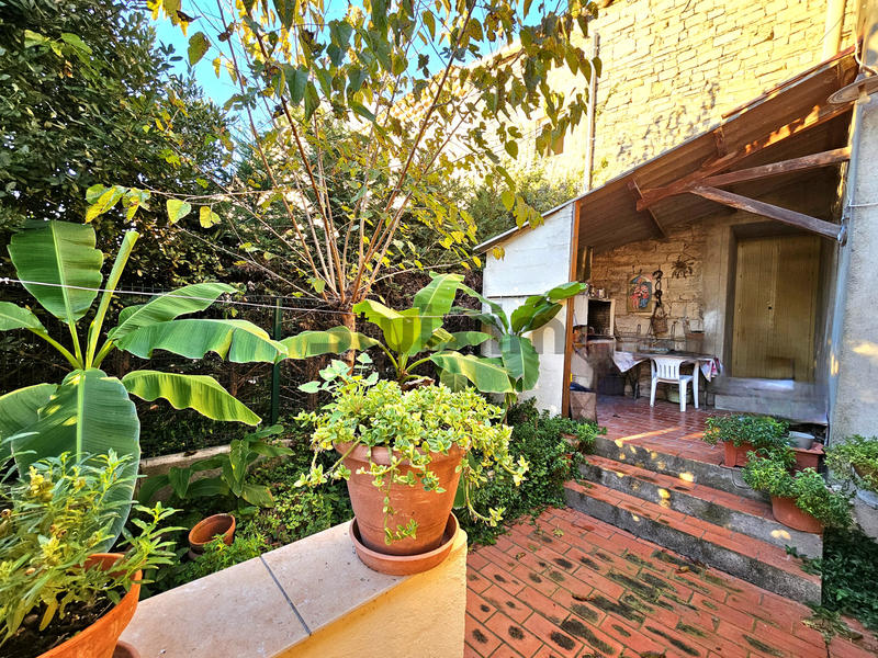 Immeuble - 117 m² - 6 pièces