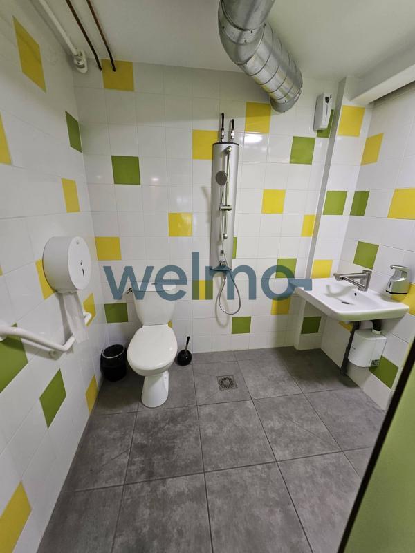 Local commercial - 612 m² - 10 pièces