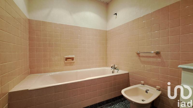 Maison - 229 m² - 8 pièces