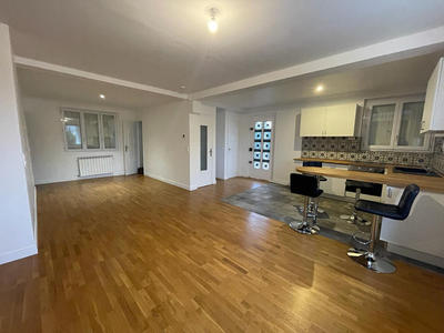 Maison - 85 m² - 5 pièces
