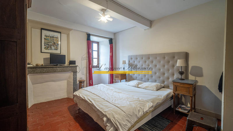 Maison de village - 473 m² - 12 pièces