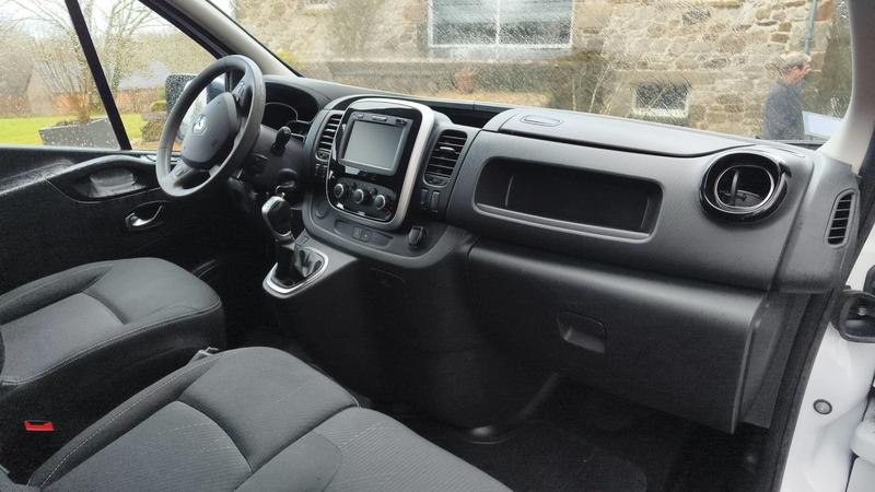 Renault Trafic Vu 2.0 dCi 170 Bva6 Confort