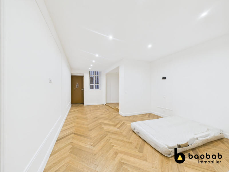 Appartement - 238 m² - 6 pièces