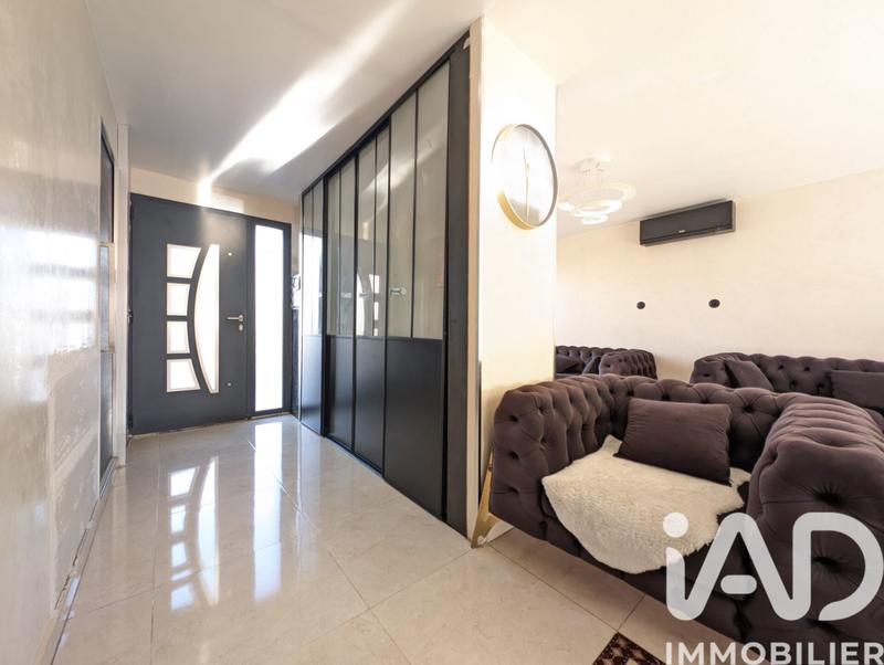 Maison - 185 m² - 7 pièces