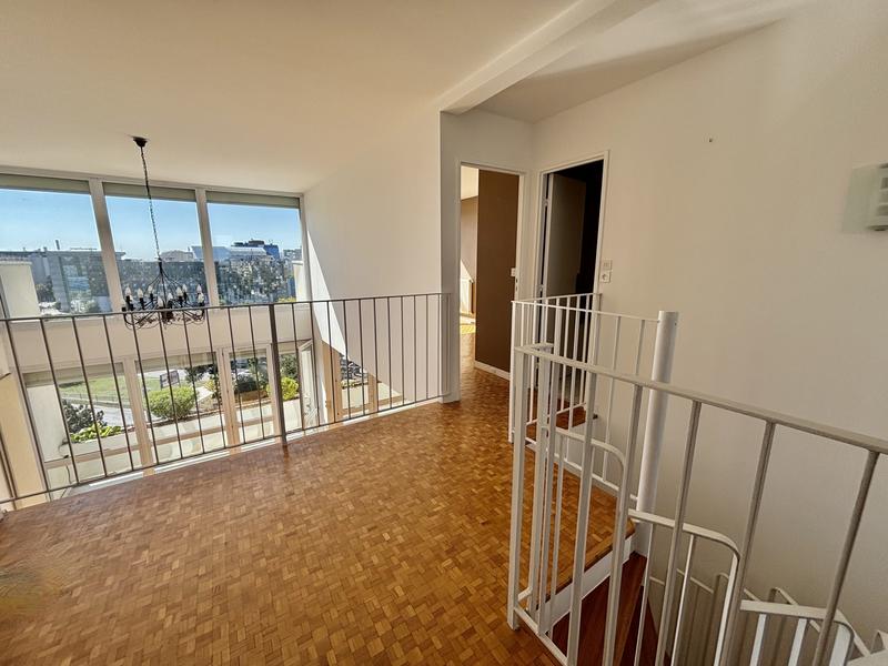 Duplex - 122 m² - 6 pièces