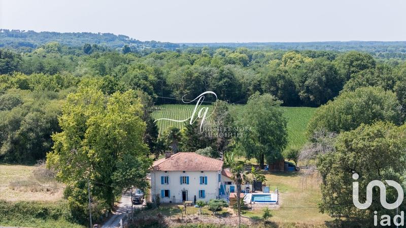 Maison - 270 m² - 13 pièces