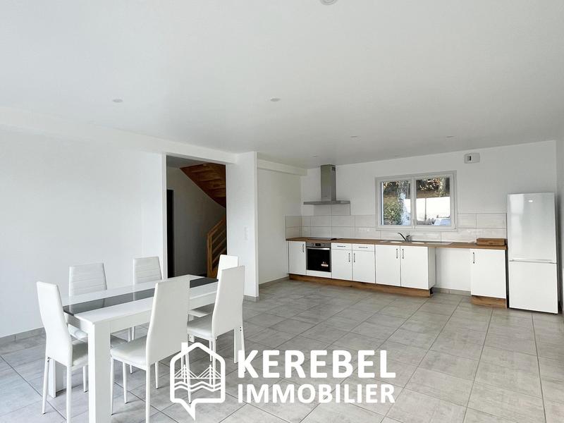 Maison - 92 m² - 5 pièces