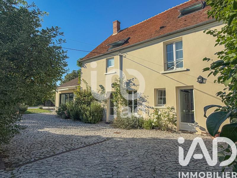 Maison - 250 m² - 9 pièces