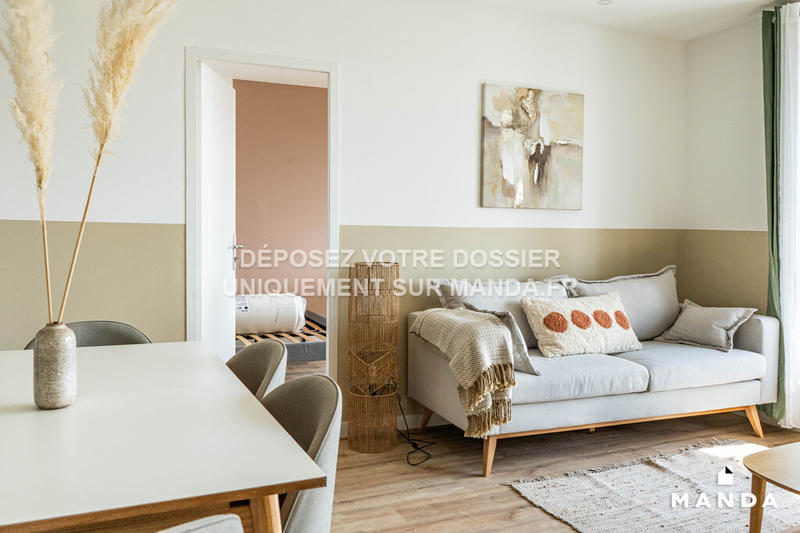 Chambre - 9 m² - 6 pièces