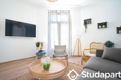 Chambre - 9 m² - 1 pièce