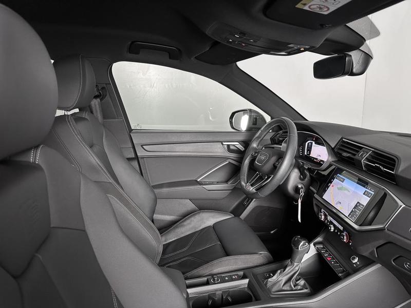 Audi Q3 - 35 Tdi 150ch s-Tronic Ja17p Interieur s-Line Cuir Chauff Virtual Cockpit Carplay Attelage
