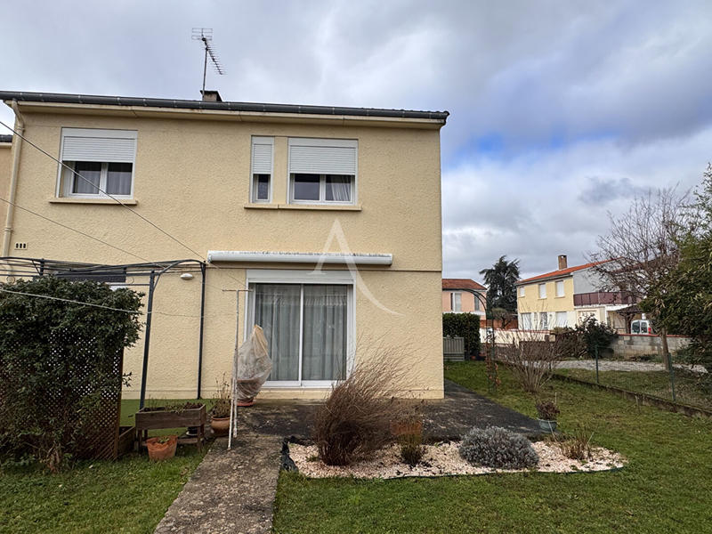 Maison - 90 m² - 5 pièces