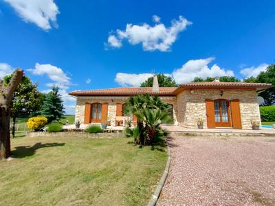 Maison - 360 m² - 8 pièces