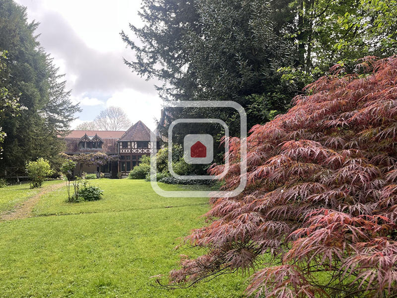 Maison - 405 m² - 10 pièces