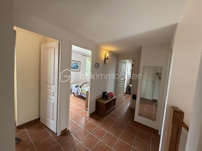 Maison traditionnelle - 131 m² - 6 pièces