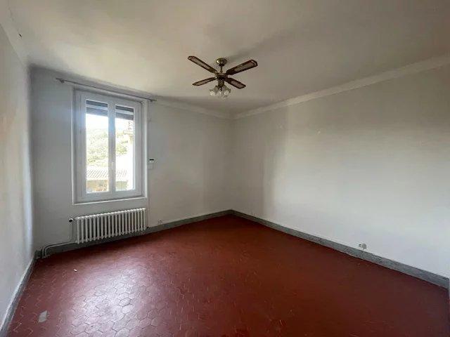 Maison - 195 m² - 9 pièces