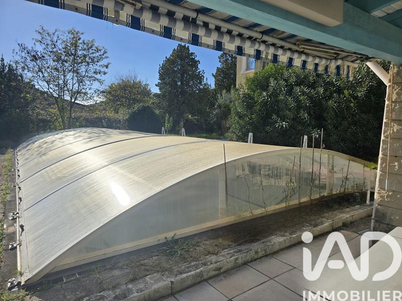 Maison - 203 m² - 7 pièces