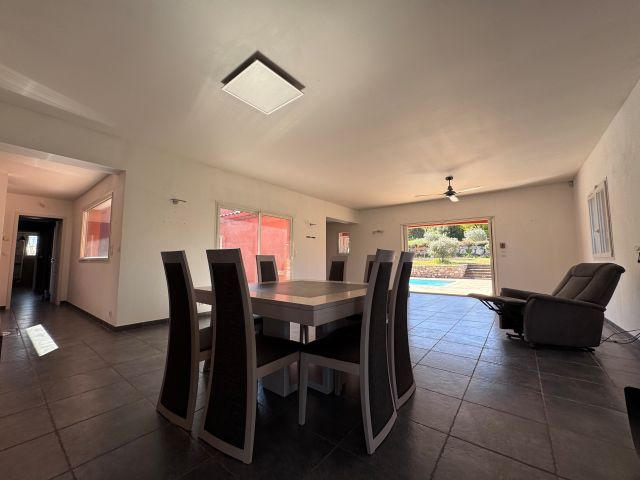 Maison - 160 m² - 5 pièces