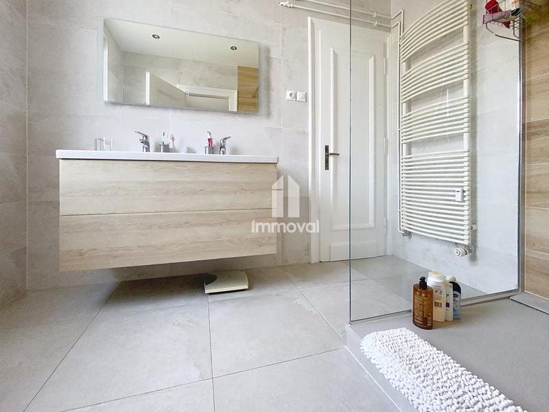 Appartement - 110 m² - 3 pièces