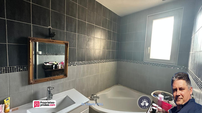 Maison - 163 m² - 7 pièces