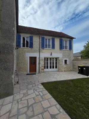 Maison - 102 m² - 4 pièces