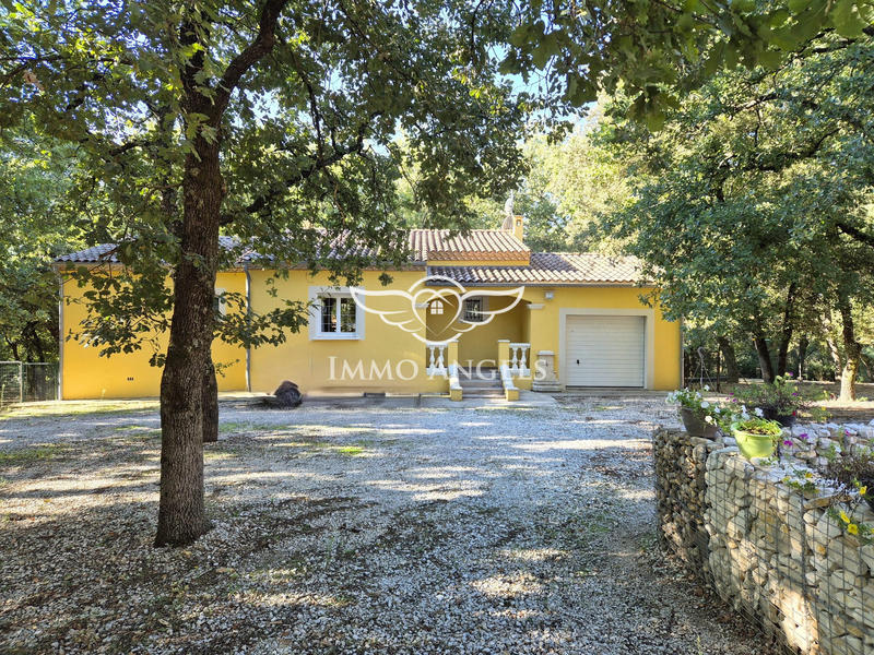 Maison traditionnelle - 213 m² - 7 pièces