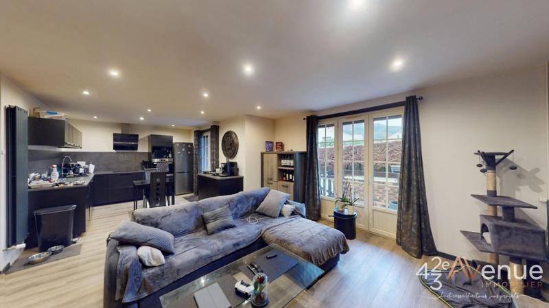 Maison - 237 m² - 9 pièces