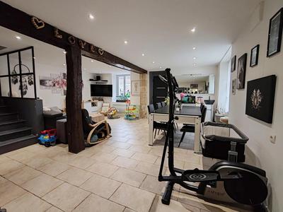 Maison - 92 m² - 4 pièces