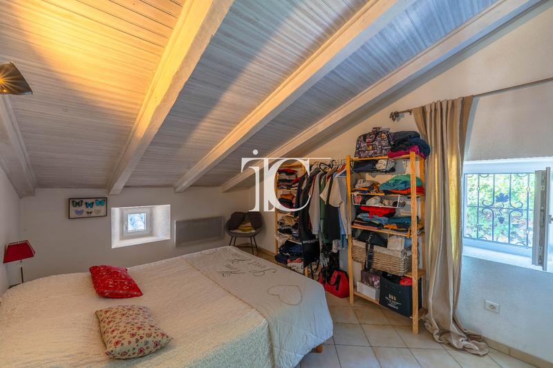 Maison de village - 274 m² - 9 pièces