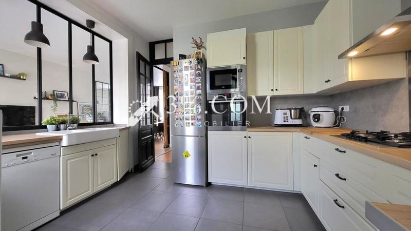 Maison - 142 m² - 6 pièces